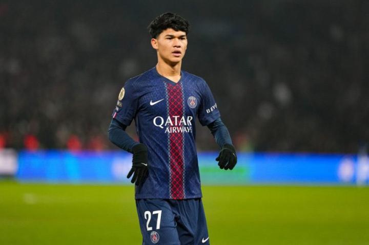  德罗-费尔南德斯赛场风采，对阵勒阿弗尔的表现剖析。 体育新闻