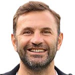  欧冠淘汰赛来临，加拉塔萨雷主帅寄望首回合占据主动；闯入十六强，对土耳其足球意义深远。 体育新闻 欧冠淘汰赛来临，加拉塔萨雷主帅寄望首回合占据主动；闯入十六强，对土耳其足球意义深远。 体育新闻