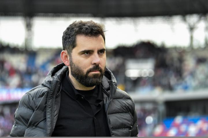  赛后冲突升级，拉多米亚克主帅费奥遭袭击；当地议员辩称自卫，教练决定离队。 体育新闻 赛后冲突升级，拉多米亚克主帅费奥遭袭击；当地议员辩称自卫，教练决定离队。 体育新闻 赛后冲突升级，拉多米亚克主帅费奥遭袭击；当地议员辩称自卫，教练决定离队。 体育新闻