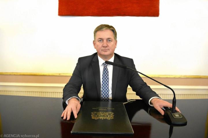  赛后冲突升级，拉多米亚克主帅费奥遭袭击；当地议员辩称自卫，教练决定离队。 体育新闻 赛后冲突升级，拉多米亚克主帅费奥遭袭击；当地议员辩称自卫，教练决定离队。 体育新闻 赛后冲突升级，拉多米亚克主帅费奥遭袭击；当地议员辩称自卫，教练决定离队。 体育新闻