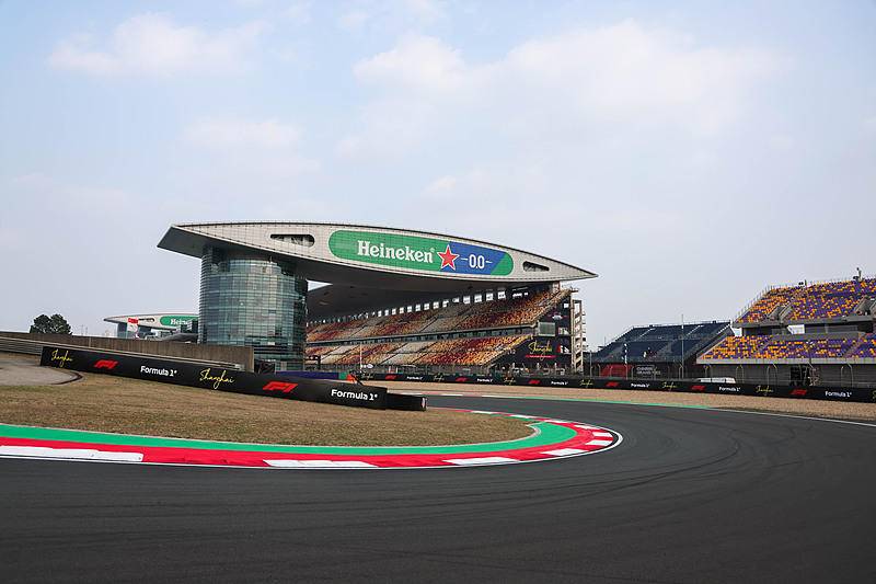 中国车企叩门F1大门，新能源浪潮下的战略机遇显现。