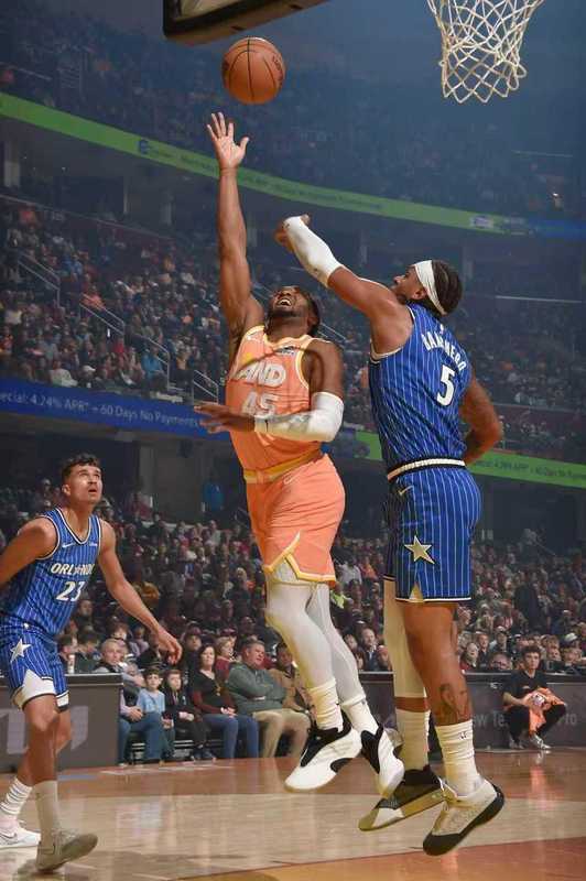  核心战术驱动：米切尔高效输出与关键球决策解析 IT技术 核心战术驱动：米切尔高效输出与关键球决策解析 IT技术 核心战术驱动：米切尔高效输出与关键球决策解析 IT技术