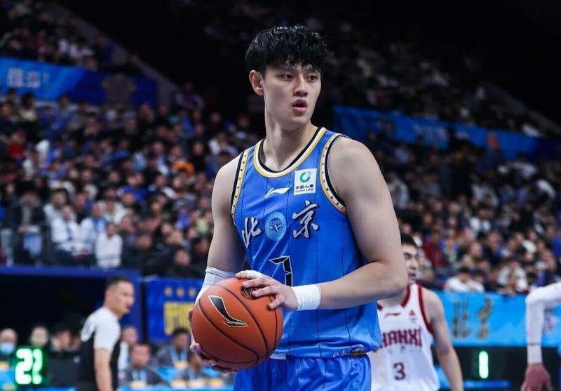  职业竞技中的“负重前行”：从赵继伟伤病困境看球队战术依赖机制 体育新闻 职业竞技中的“负重前行”：从赵继伟伤病困境看球队战术依赖机制 体育新闻