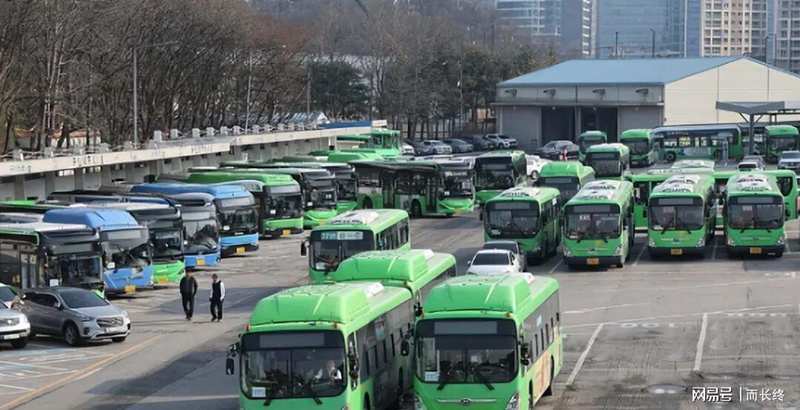  公共交通数字化转型报告：数据驱动的运营优化与盈利破局 IT技术 公共交通数字化转型报告：数据驱动的运营优化与盈利破局 IT技术