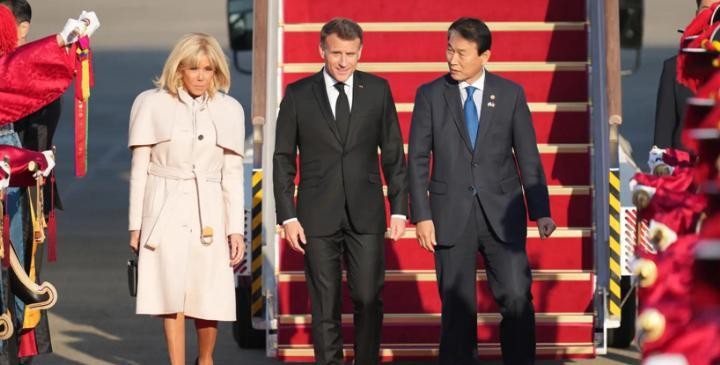  【深度复盘】马克龙48小时外交变脸的内在逻辑与结构性困境 新闻