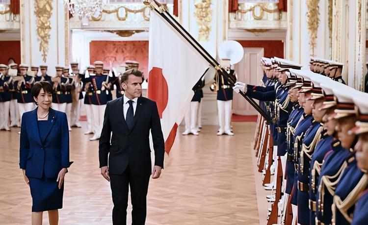  【深度复盘】马克龙48小时外交变脸的内在逻辑与结构性困境 新闻