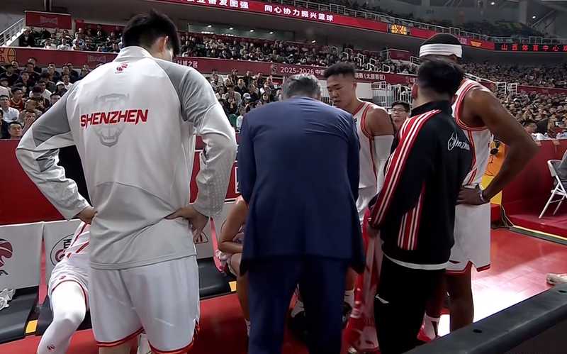  【CBA深度复盘】深圳烈豹11连胜密码：战术蜕变与本土核心崛起的双重引擎 体育新闻